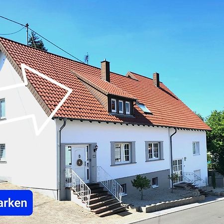 Schicke Komfortwohnung Zum Wohlfuehlen Merchweiler Bagian luar foto