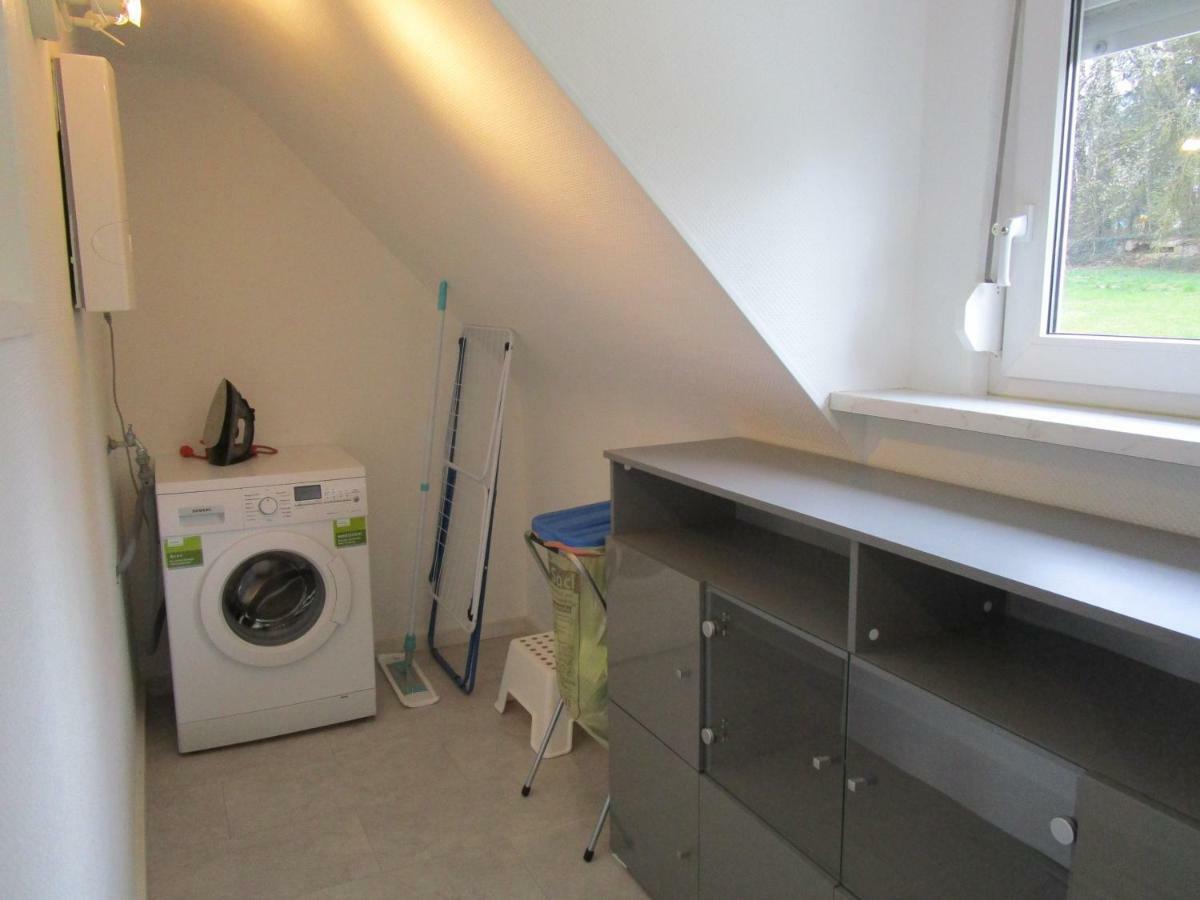 Schicke Komfortwohnung Zum Wohlfuehlen Merchweiler Bagian luar foto